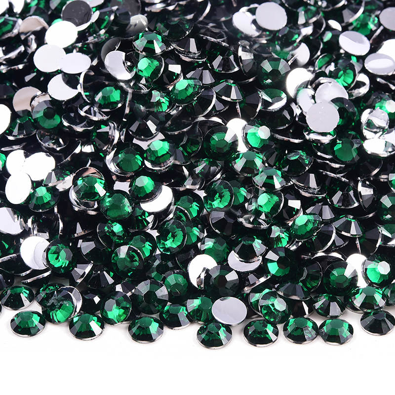 Emerald Silver Back Resin Rhinestones